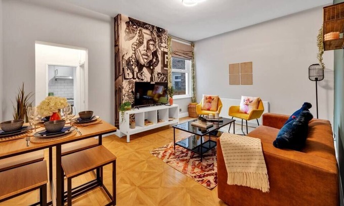 Selhurst Apartamento | Dead Cool Flat with Designer Decor – Hassle-Free!
