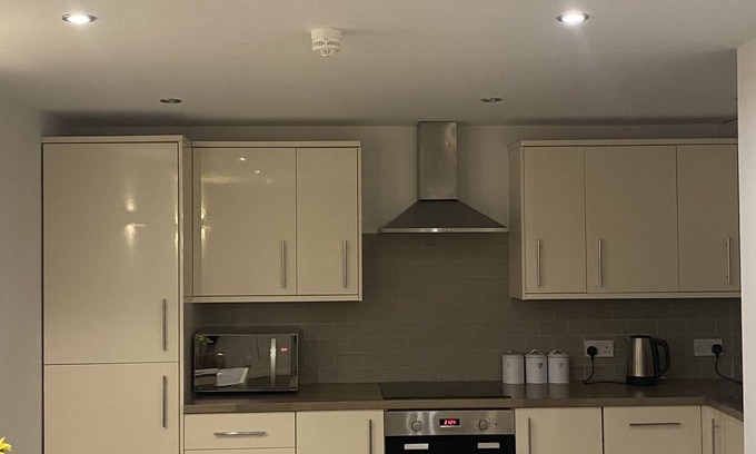 Kirkheaton Apartamento | Dealhouse F7- Apartments