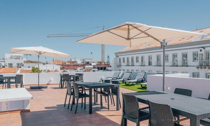 Se Cama Y Desayuno | Dear Faro - Guest House