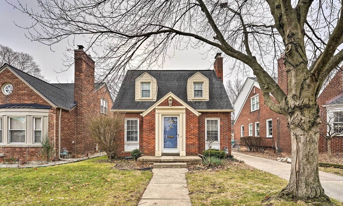 Dearborn Cabaña | Dearborn Home w/ Games & Furnished Patio