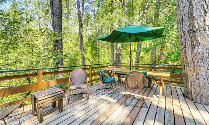 Washington Cabina | Deck + Al Fresco Dining: Washington Cabin Escape!