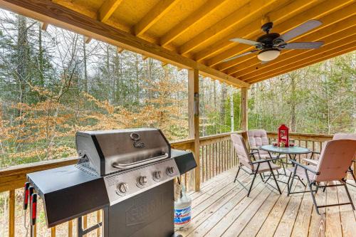 Murphy Casa | Deck and Fire Pit Smoky Mountain Cabin Hideaway!