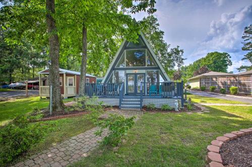 Lake Hamilton Casa | Deck, Boat Slip and Views Lake Hamilton Cabin!