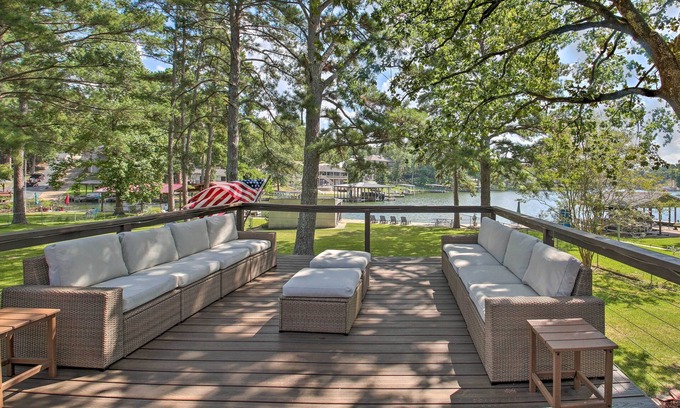 Piney Casa | Deck, Fire Pit: Waterfront Lake Hamilton Home