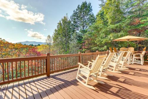 Unaka Casa | Deck, Grill and Mtn Views Warne Getaway!