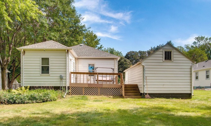 Rock Rapids Casa | Deck & Spacious Yard: Family Home in Rock Rapids!