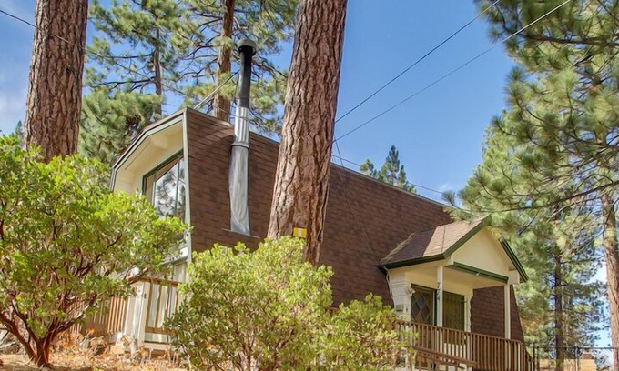 Summit Estates Cabina | ¡Grandes tarifas entre semana! Camina hasta la cima de la nieve. Mascota amigable.