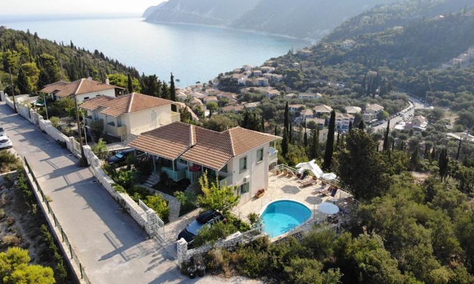 Agios Nikitas Villa | Deep Blue