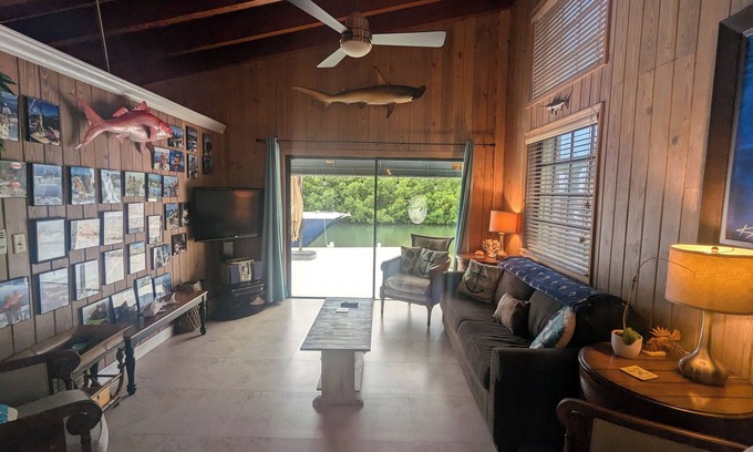White Marlin Beach Casa | Deep Water Home located in White Marlin Beach Neighborhood