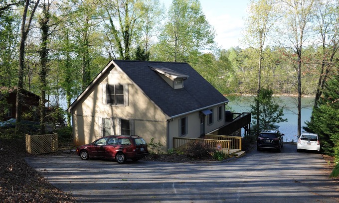 Serenity Bay Casa | Deepwater Cove en el hermoso lago Keowee completo con muelle y kayaks