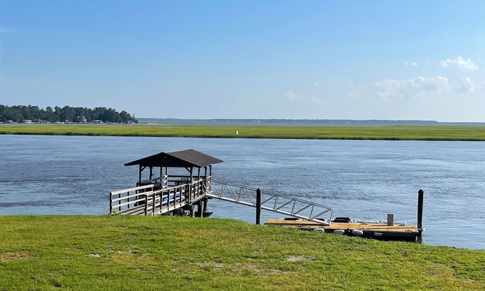 Midway Casa | Deepwater retreat with dock and unobstructed views of the North Newport River!