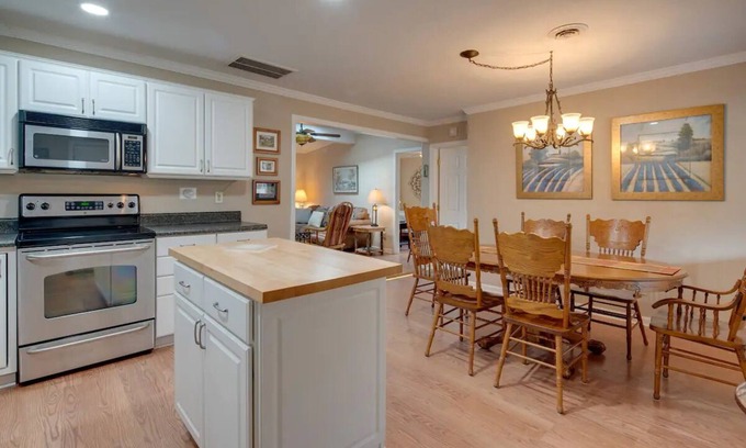 Lake Lure Cabina | Deer Meadow Cabin in Charming Lake Lure Community - NOW Welcoming Guests!