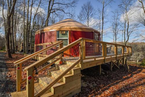Crellin Otro | Deer Pass - Luxury Glamping Yurt Near Deep CreekMd