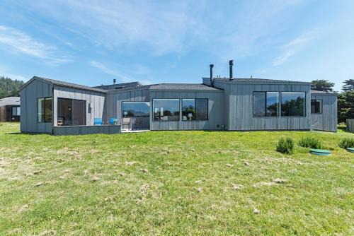 Sea Ranch Casa | Deer View Hot Tub & Filtered Ocean Views