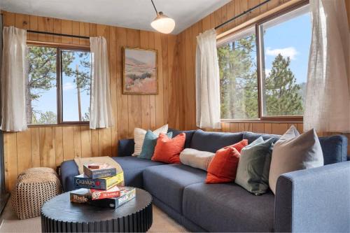 Florissant Casa | Deerfield Cabin Sauna Stargazing Wildlife Retreat