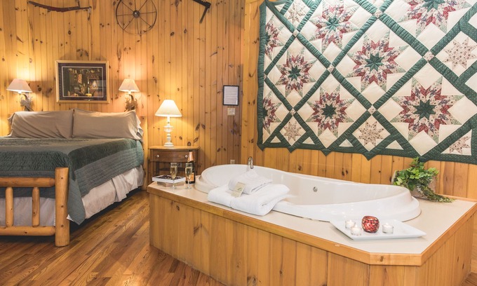 Lexington Cabaña | Deerfield Honeymoon Cottage en Autumn Ridge