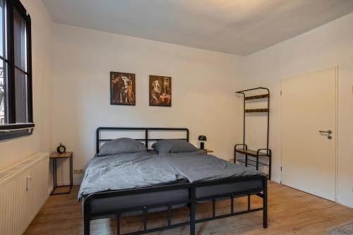 Rhein-Erft-Kreis District Apartamento | Deine Bude - 4 Doppelzimmer, 2 Bäder, Küche