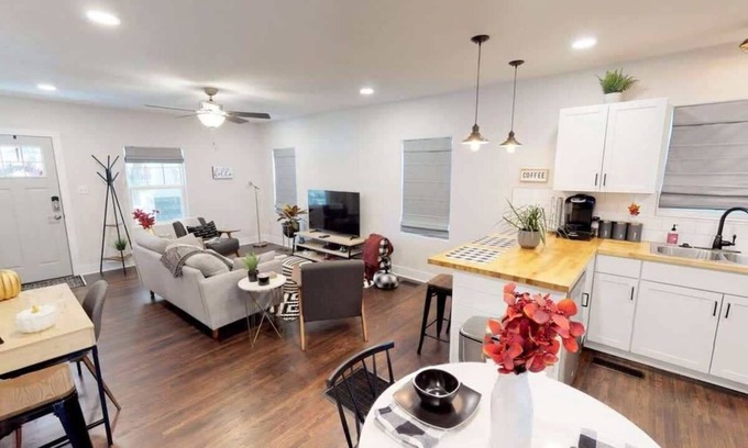 Wichita Casa | Delano Delight - Recién remodelado - Capacidad para hasta 8