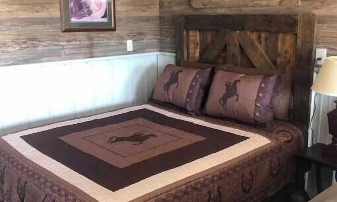 Tuscumbia Cabina | “Delbert” one of the 5 Tiny Cabins on the Osage River
