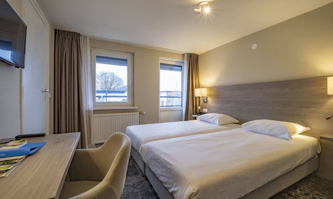 Valkenburg aan de Geul Hotel | Delight in Nature and Comfort w/ Bike Rentals, Outdoor Dining, & Relaxing Vibes