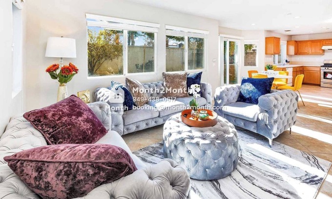 Fontana Casa | Delight on Jamestown Circle #41327