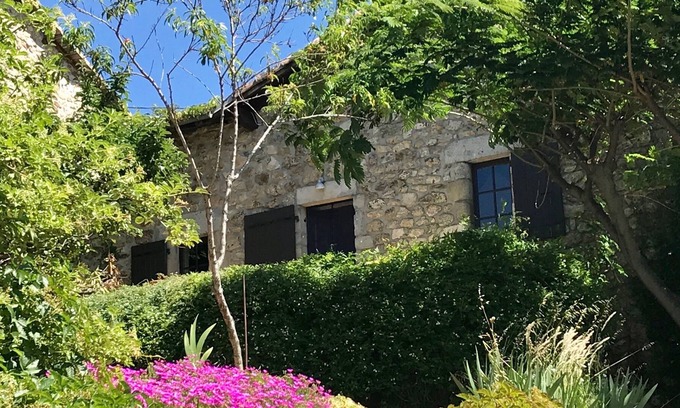 Saint-Andeol-de-Vals Casa | Delightful, authentic holiday home - peacefully situated, stunning views
