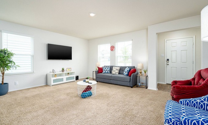 Converse Casa | Delightful 3 BD/2.5 BA*Randolph AFB* Fort Sam Houston*Riverwalk*Downtown SA*