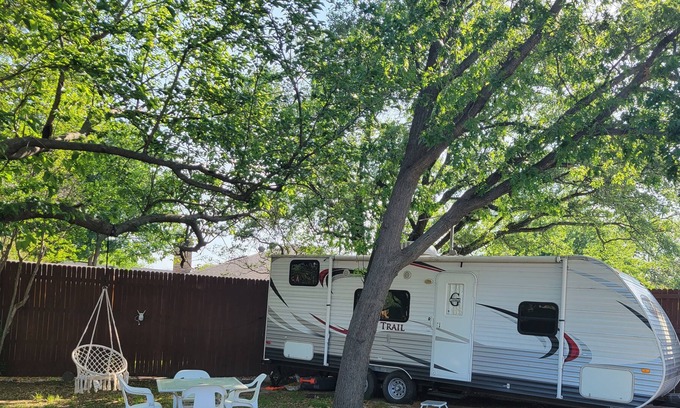 Carrollton Casa | Delightful 3- Bed camper/RV with large shaded yard