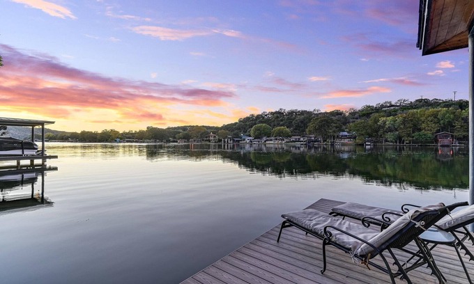 Davenport Ranch West Casa | Delightful 4-bedroom house on the shores of Lake Austin.