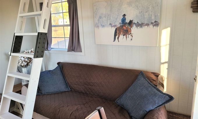 Young Cabina | Delightful, cozy mini cabin with 2 bedrooms