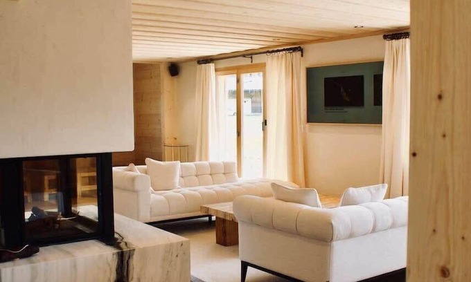 Schoenried Chalet De Esquí | Delightful Deluxe Chalet with Amazing Alps View