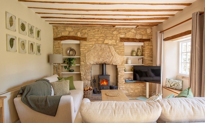 Stow-on-the-Wold Cabaña | Delightful Dog Friendly Cotswold holiday cottage - Enoch's Cottage
