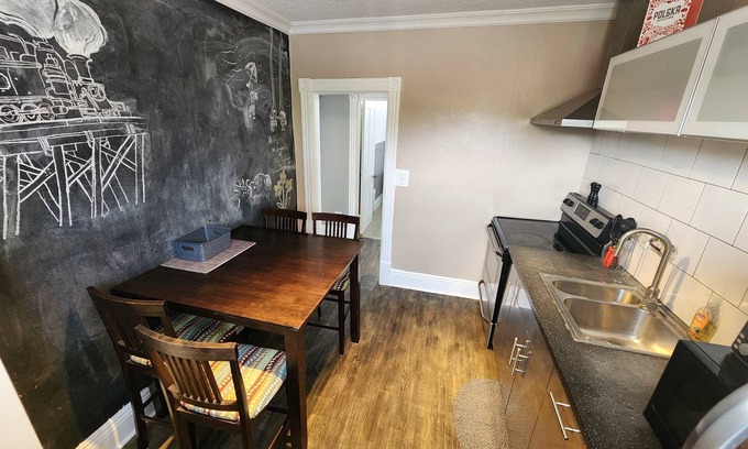 Thunder Bay Apartamento | Delightful Dufferin Street Apartment