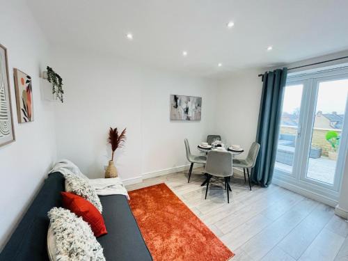 Ealing Apartamento | Delightful Ealing Retreat - Steps to Tube & Shops
