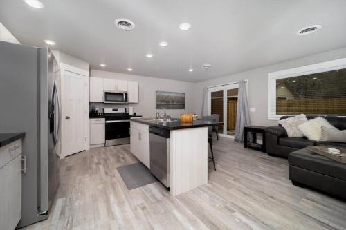 North Park Casa | Delightful, new townhome downtown