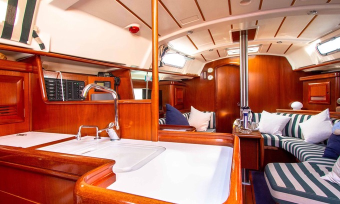 Sanremo Alquiler De Eote | Delightful sailboat with free parking