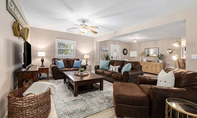Mount Pleasant Apartamento | Delightful, Spacious 4BR/2BA close to Shem Creek!