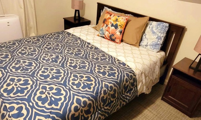 Elizabeth Casa | Delightful well located one bedroom attic