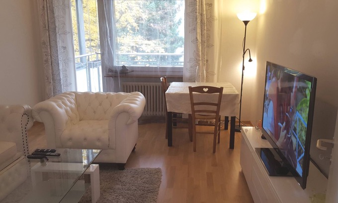 Wiedikon Apartamento | Delightfully presented large 1bed central apartment, chic and modern.