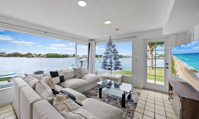 Lake Ida Shores Casa | Delray Beach Paradise