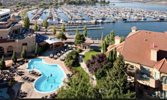 Kelowna Central Business District Apartamento | Delta Grand Okanagan Residence Suite - Lakefront Downtown Kelowna