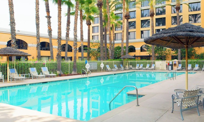 Anaheim Resort Hotel | Delta Hotels by Marriott Anaheim Garden Grove