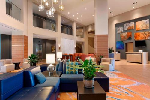 Anaheim Resort Hotel | Delta Hotels by Marriott Anaheim Garden Grove