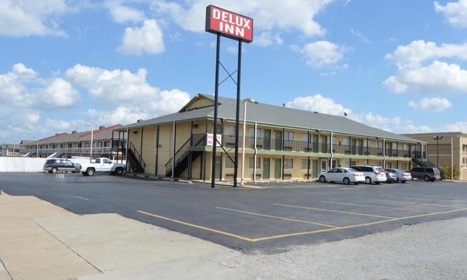 Tulsa Hotel | Delux Inn Tulsa