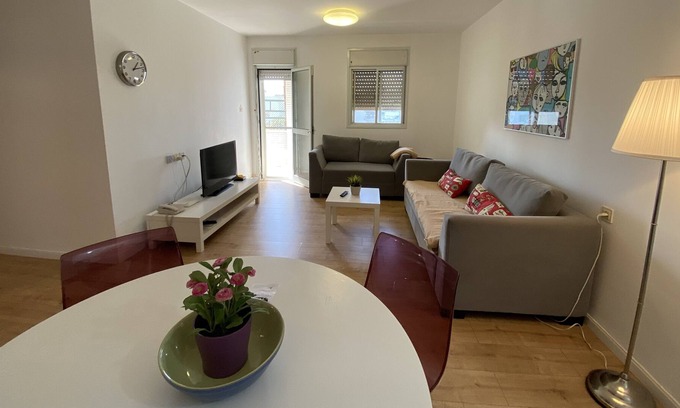 Ra'ananna Apartamento | Deluxe 2 bedrooms & balcony - Raanana Park