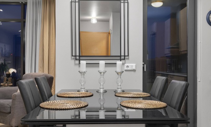 Vesturbær Apartamento | Deluxe Apartment by Old Harbor, Downtown Reykjavík!