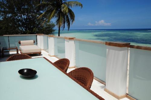 Kiwengwa Apartamento | Deluxe Beachfront Penthouse with Panoramic Ocean Views