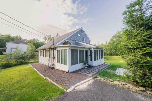 Long Pond Casa | Deluxe Business Hub with Spa & Pool
