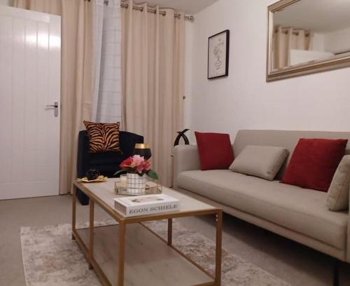 Holbrooks Casa | Deluxe By Harby - A home from home