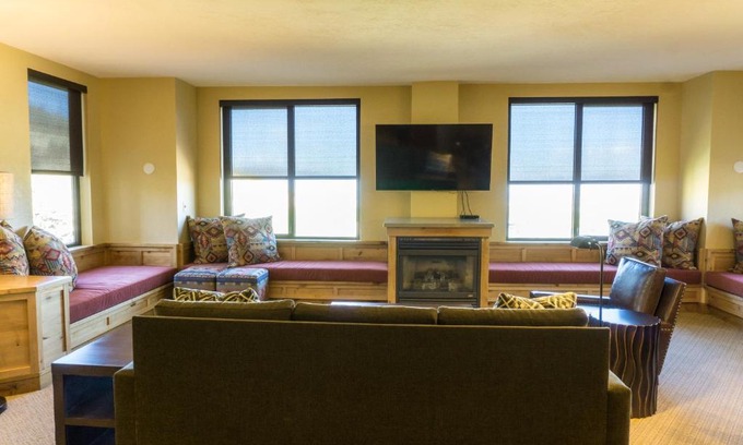 Park City Apartamento | Deluxe condo in newly remodeled Grand Summit Hotel
